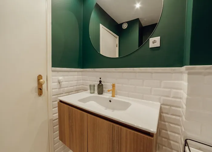 Apartment Bright Deluxe By Hosty