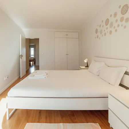 Bright Deluxe By Hosty