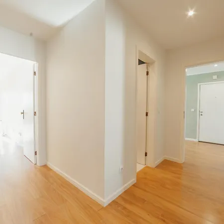 Appartamento Bright Deluxe By Hosty