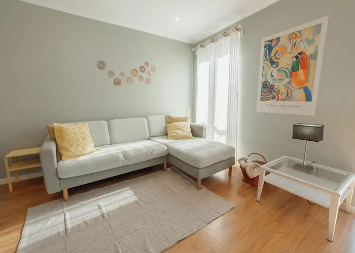 Bright Deluxe By Hosty *