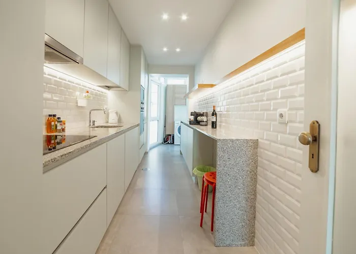 Bright Deluxe By Hosty