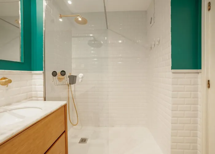 Apartment Bright Deluxe By Hosty