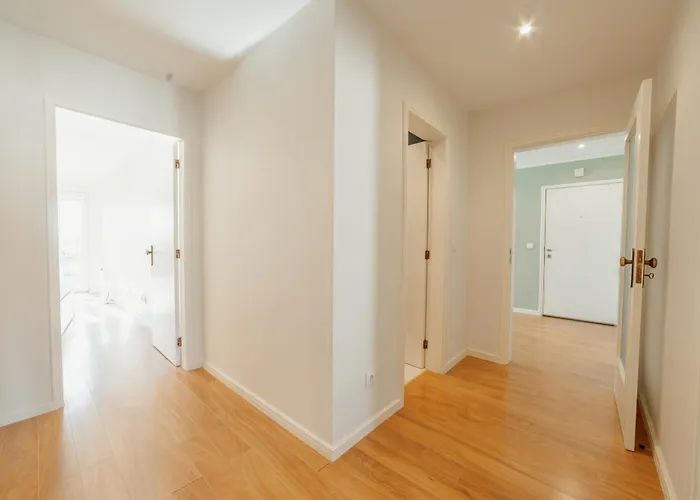 Apartment Bright Deluxe By Hosty