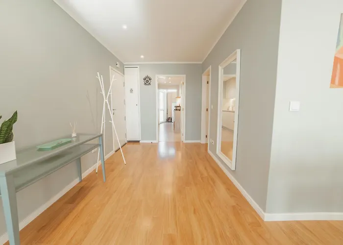 Bright Deluxe By Hosty Porto